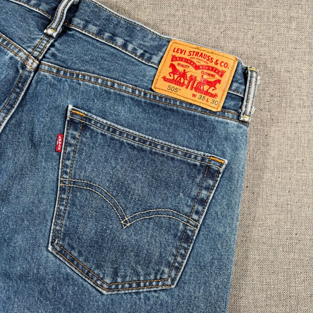 Levis 505 Regular Fit Jeans Mens 35x30 Blue Straight Leg Denim 00505-4886